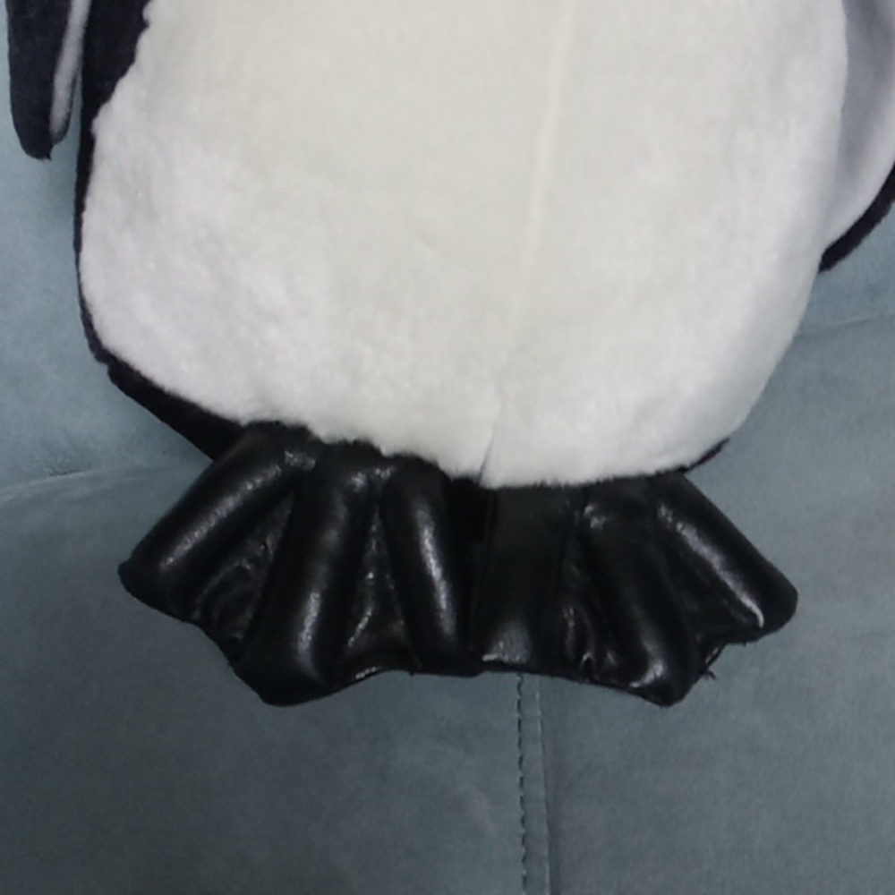 SeaWorld Plush Penguin Toy - Picture 6 of 10